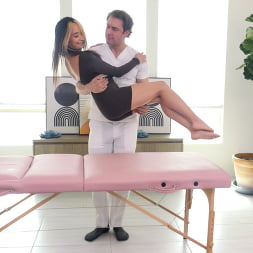 Isabella Nice in 'Girl Cum' Massaged To The Limit (Thumbnail 4)